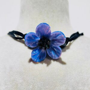blue and black glass daisies floral fusion neckless
